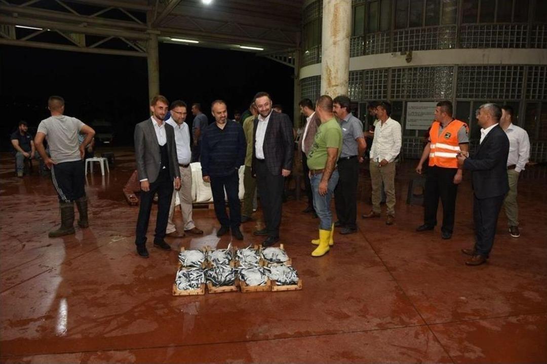 Aktaş&rsquo;tan Balık Haline Ziyaret