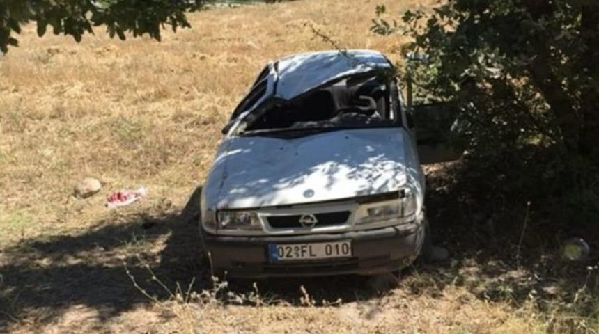 Otomobil Şarampole Yuvarlandı: 2 Yaralı