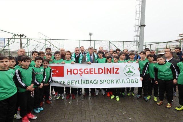 Başkan Karasomanoğlu, Minik Futbolcularla Buluştu