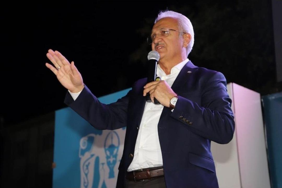 Erzincan&rsquo;da 2 Ay İ&ccedil;inde Ana Caddelerin Asfaltı Bitiyor