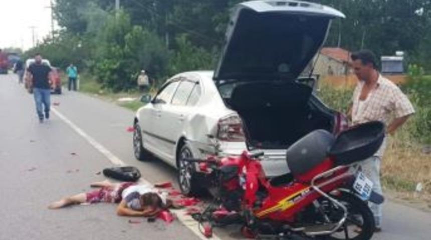 Otomobile Arkadan Çarpan Motosikletin Sürücüsü Ağır Yaralandı