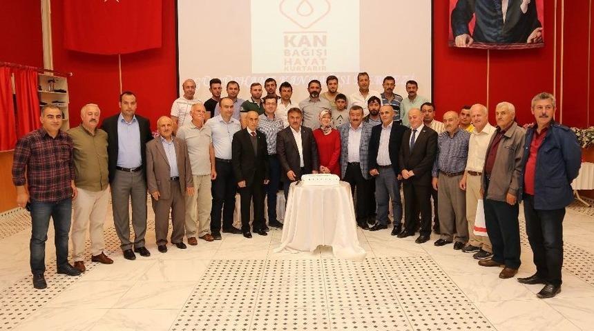 G&uuml;m&uuml;şhane&rsquo;de Kan Bağış&ccedil;ıları &Ouml;d&uuml;llendirildi