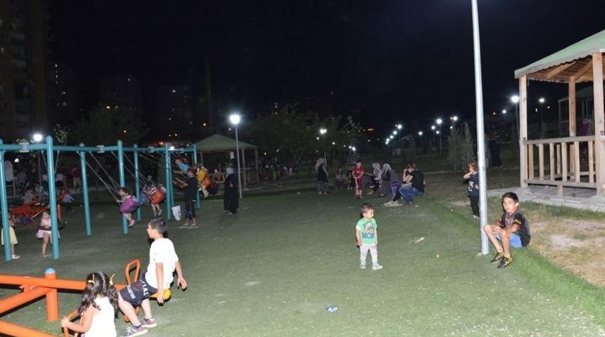 Melikgazililer Yaz Akşamlarında Parkları Tercih Ediyor