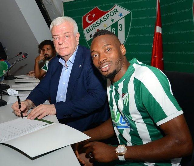 Bursaspor Yeni Transferlerini Tanıttı