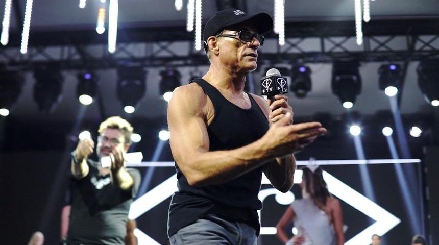 Miss Fashion Tv Awards&rsquo;da Van Damme R&uuml;zgarı