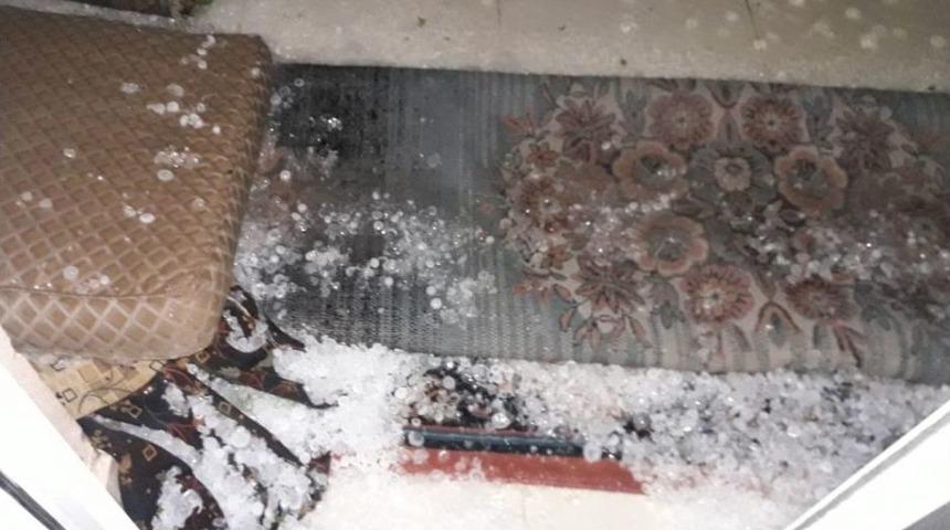 Silivri&rsquo;de Dolu Yağışı Başladı