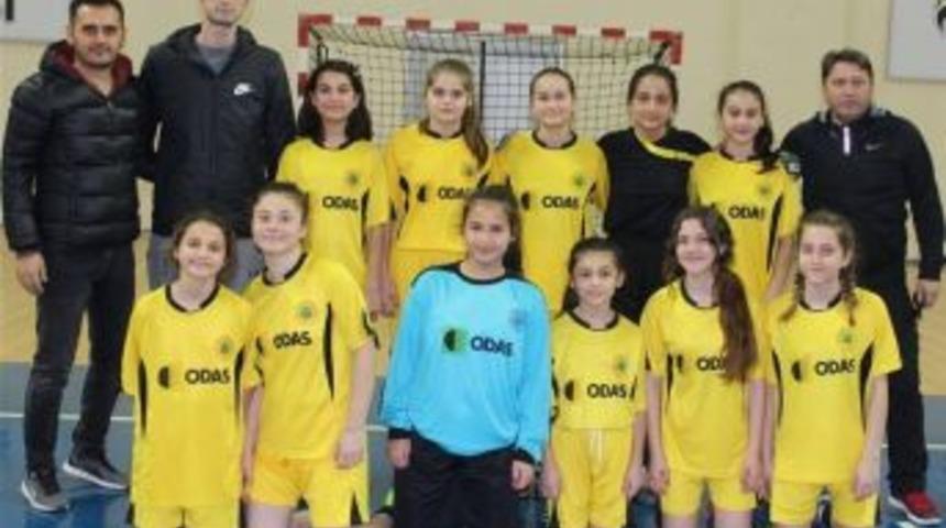 &Ccedil;an &Ouml;zer Ortaokulu&rsquo;ndan B&uuml;y&uuml;k Başarı