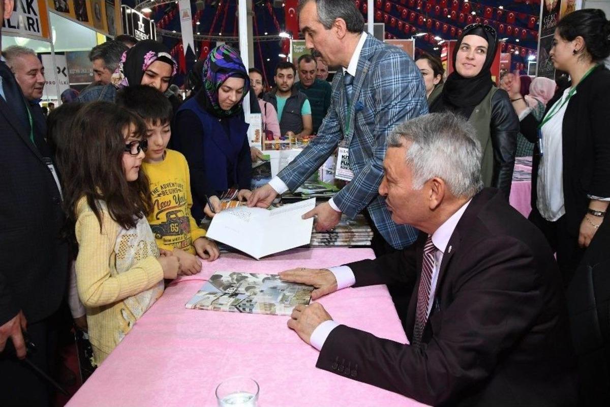 Isparta 2. Kitap Fuarı