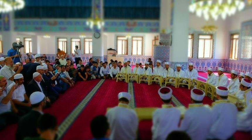 17 Hafız İ&ccedil;inicazet Merasimi D&uuml;zenlendi