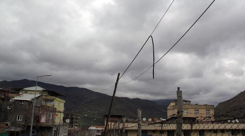 Kablo &Ccedil;alan Hırsızlar İl&ccedil;eyi İletişimsiz Bıraktı