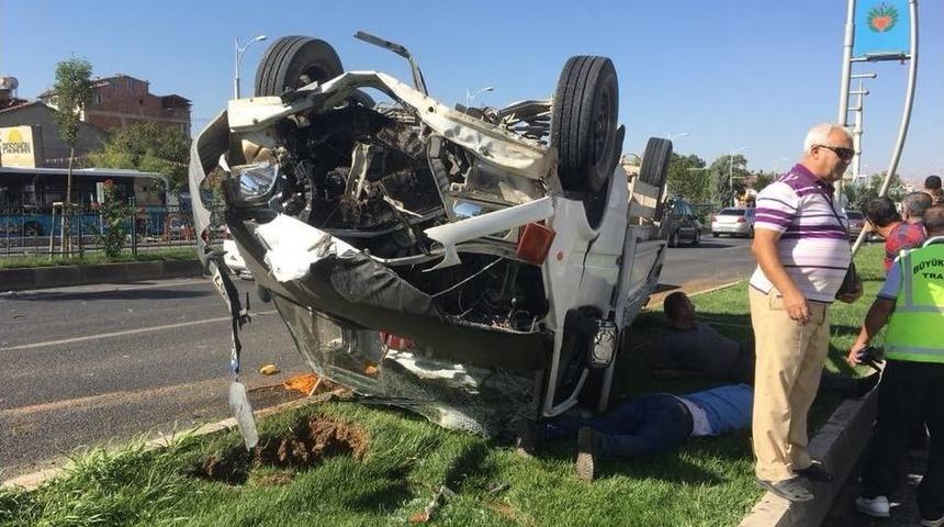 İki Ayrı Kazada 5 Kişi Yaralandı