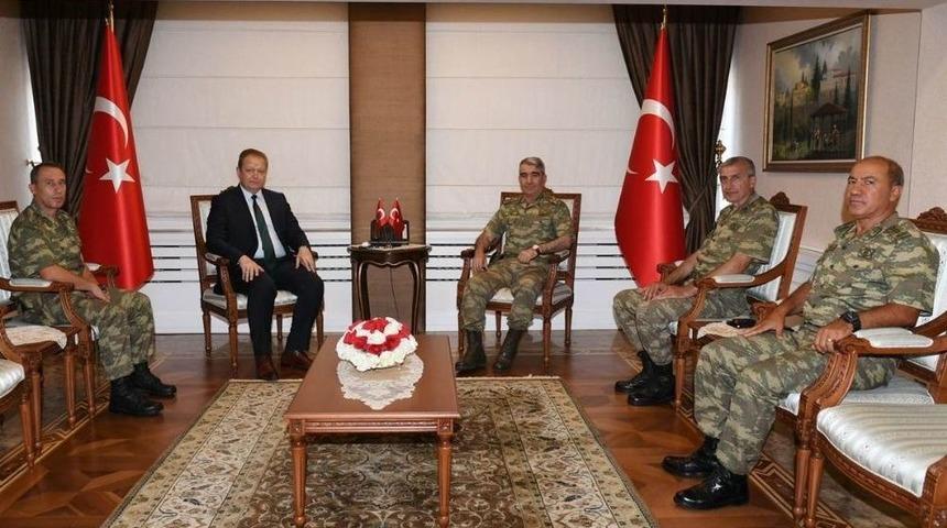 3. Ordu Komutanı Savaş, Trabzon Valisi Yavuz&rsquo;u Ziyaret Etti
