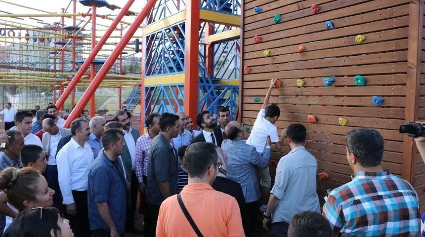 &Ccedil;ocuk Ve Oyun D&uuml;nyasında &Ccedil;ocuklar G&ouml;n&uuml;llerince Eğlendi