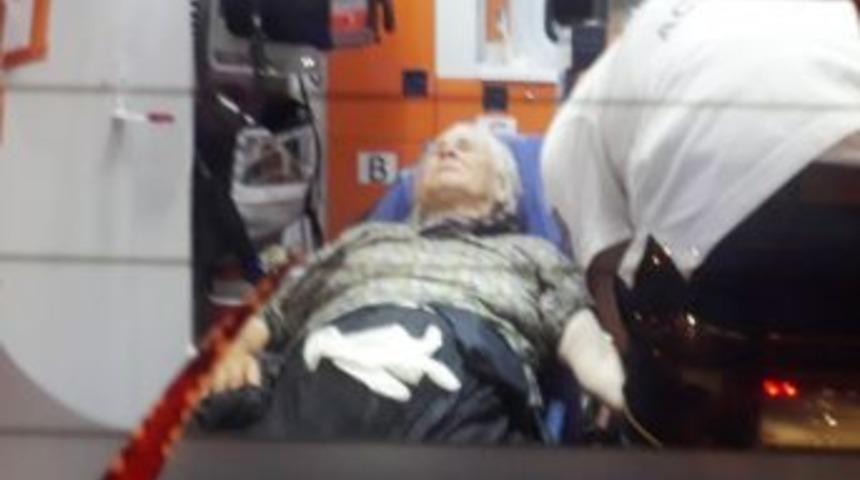 Oğlunun Kendisini Evden Kovaladığını İddia Eden Yaşlı Kadın Denize Atladı