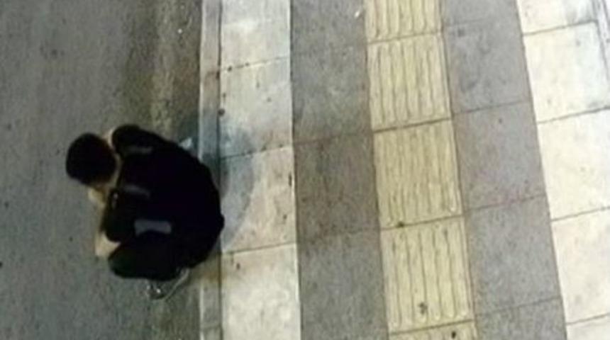 Camı Kırıp Fare Gibi Girdiği İş Yerini Soydu