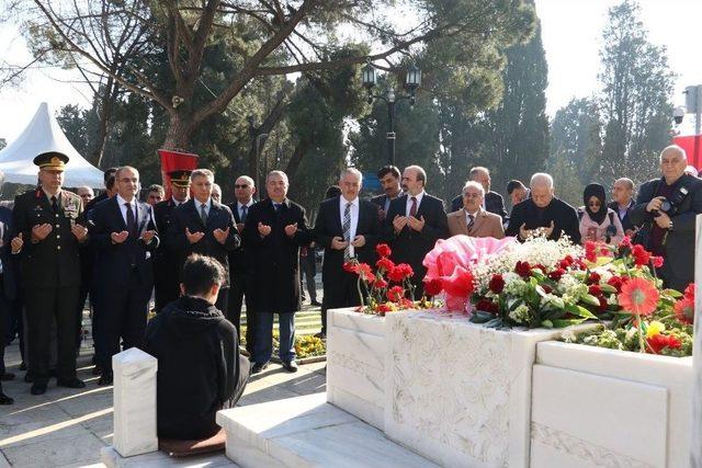 Mehmet Akif Ersoy Kabri Başında Anıldı