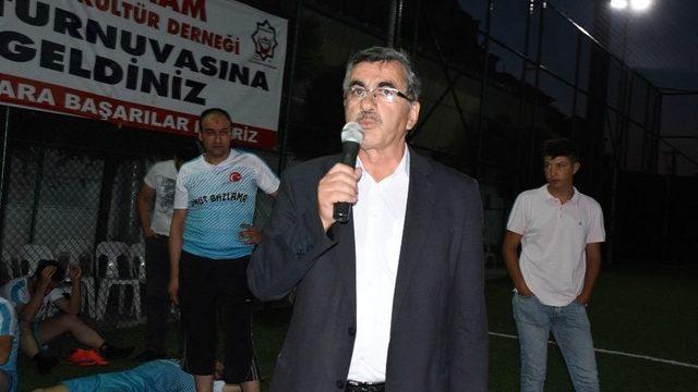 Halı Saha Turnuvasının Şampiyonu Umut Bazlama Oldu