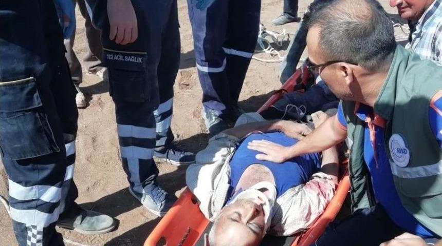 Kuyuda Kafasına Taş Düşerek Bayılan Şahsı, İtfaiye Ve Afad Kurtardı