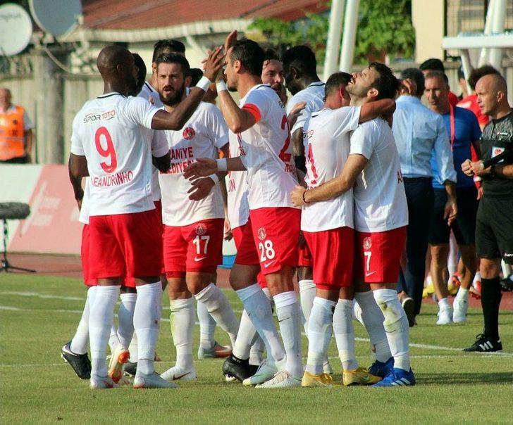 Spor Toto 1. Lig: Ümraniyespor: 2 - Giresunspor: 0 G1