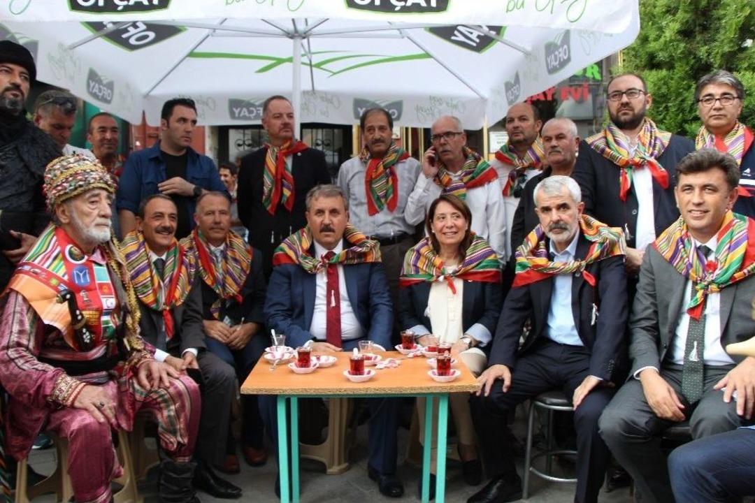 Başkan Destici Y&ouml;r&uuml;k Etkinliklerinde Vatandaşlarla Buluştu