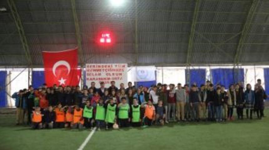 Karabekir Ortaokulu Sınıflar Arası Halı Saha Futbol Turnuvası Sona Erdi