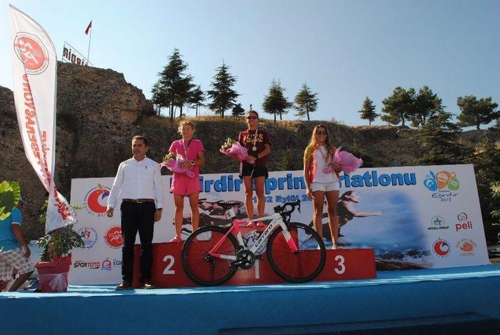 Triatlon Şampiyonları Ödüllerini Aldı G4