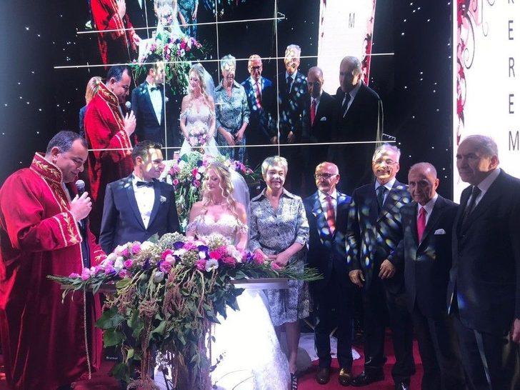 Kılıçdaroğlu’nun Oğlu Dünyaevine Girdi G5