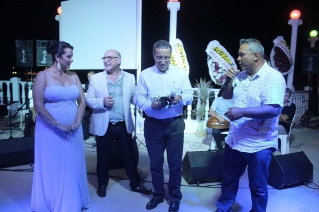 Ayvalık&rsquo;ta 4. Geleneksel Eng&uuml;r&uuml; Sitesi K&uuml;lt&uuml;r Sanat G&uuml;nleri Tsm Konseriyle Başladı