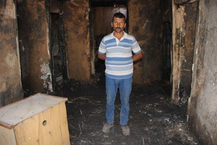 Yangında Evleri Kül Olan 6 Kişilik Aile Sokakta Kaldı G5