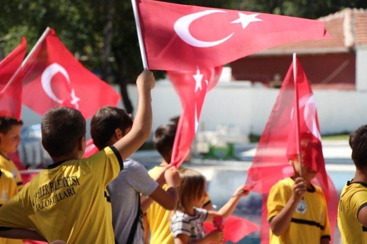 Yaz Okulu Öğrencileri Şenlik Havasında Sertifikalarını Aldı G4