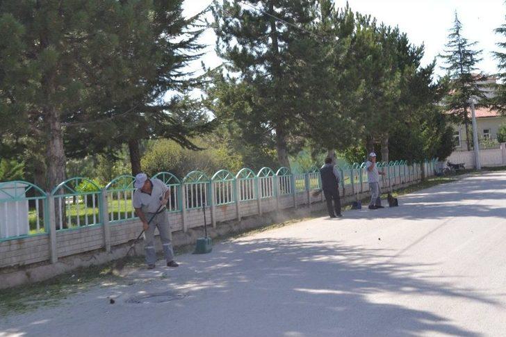 Şuhut Belediyesi Bayram Hazırlıklarına Devam Ediyor G3