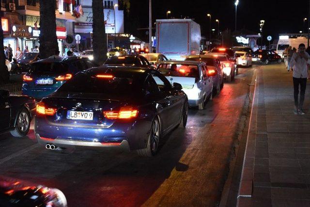 Çanakkale’de Feribot Yoğunluğu