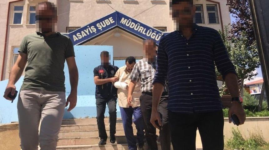 2 Kişiyi Yaralayan Şahıs Tutuklandı