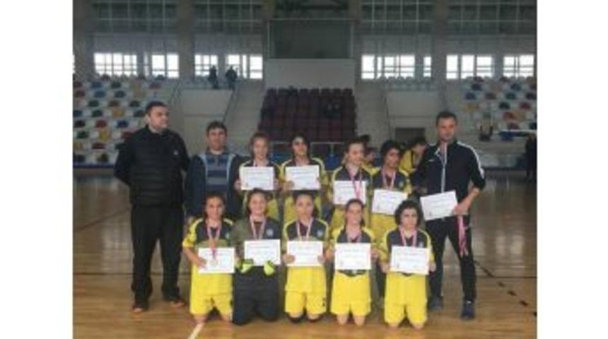 &Ccedil;orlu&rsquo;nun Kızları B&ouml;lge Şampiyonu