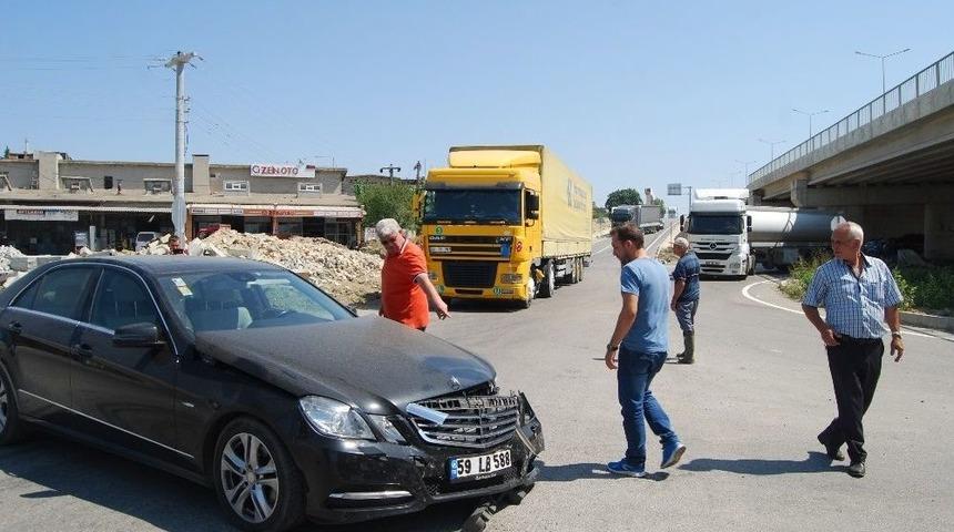 Otomobilin &Ccedil;arptığı Motosiklette Karı Koca Yaralandı