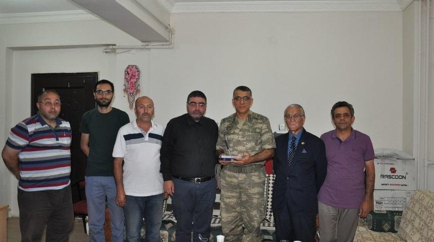 Tugay Komutanı Tuğgeneral Turan İnan Kars Basınıyla Vedalaştı