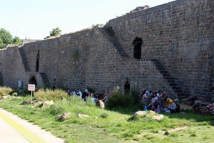 Güneşi Gören Kaçtı G2