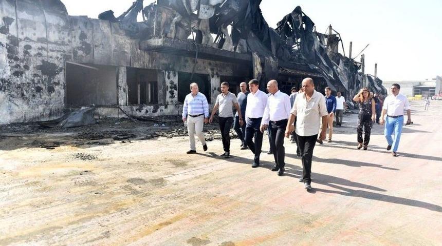 T&uuml;rel Osb&rsquo;de Yanan Fabrikayı Ziyaret Etti