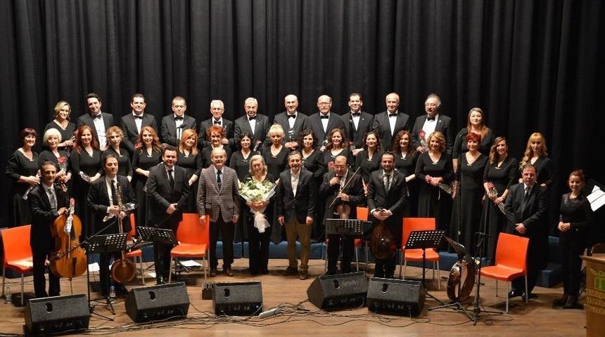 Tsm Korosu Kadınlar İçin Söyledi