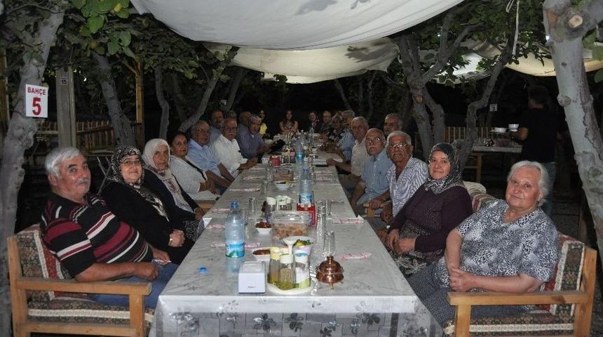 İlkokul Arkadaşları 58 Yıl Sonra Buluştu