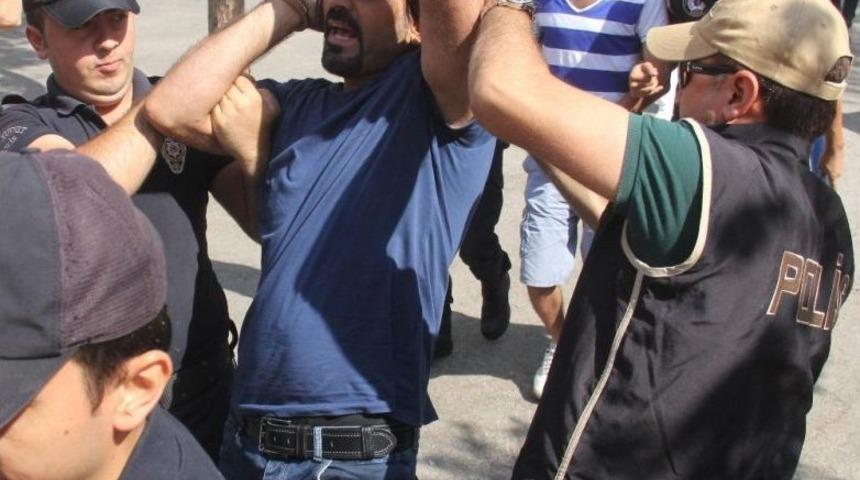 Korsan Gösteride Taş Silah Sayıldı, Ceza Yağdı