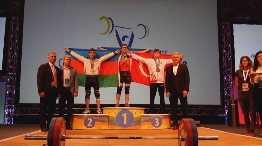 Bilecikli Halterci Avrupa Şampiyonası&rsquo;nda &Uuml;&ccedil;&uuml;nc&uuml;l&uuml;k Elde Etti