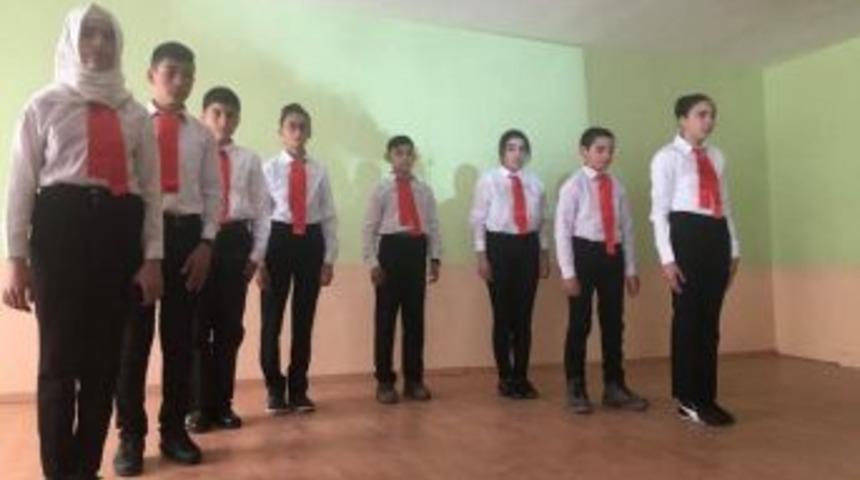 Çıldır Aşıkşenlik Ortaokulunda 12 Mart Programı