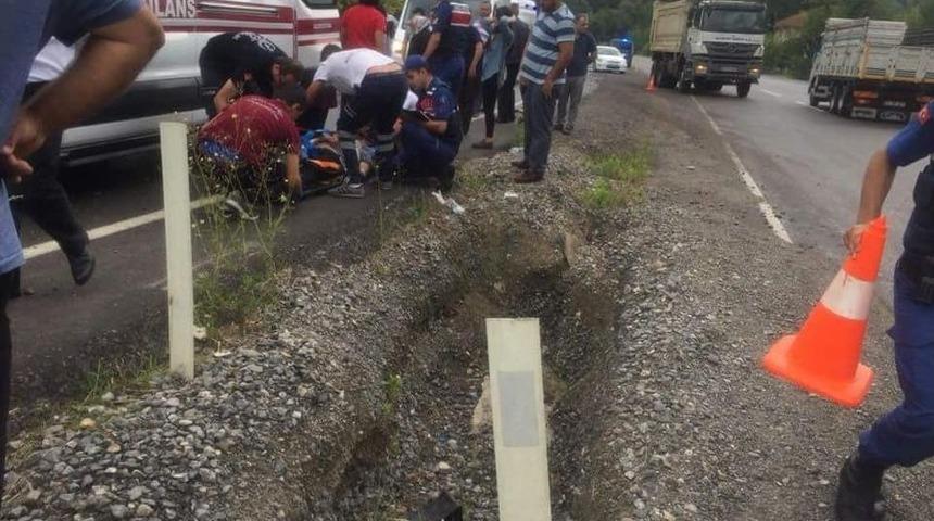 Yolcu Minib&uuml;s&uuml; Devrildi: 10 Yaralı