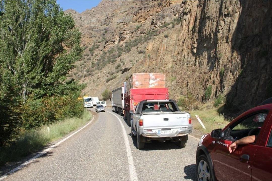 Erzurum&rsquo;da Sel Ulaşımı Aksattı