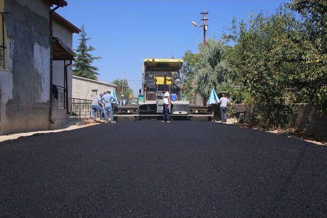 Larende Ve Sümer Mahallelerinde Asfaltlanmamış Yol Kalmadı