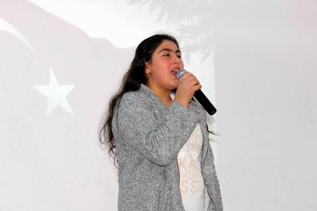 Ahıska T&uuml;rk&uuml; &Ccedil;ocuklar İstiklal Marşı&rsquo;nı G&uuml;zel Okumak İ&ccedil;in Yarıştı