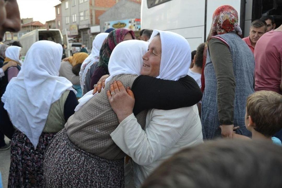 Afyonkarahisarlı Hacılar Memleketlerine D&ouml;nd&uuml;