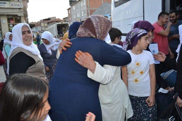 Afyonkarahisarlı Hacılar Memleketlerine Döndü G1