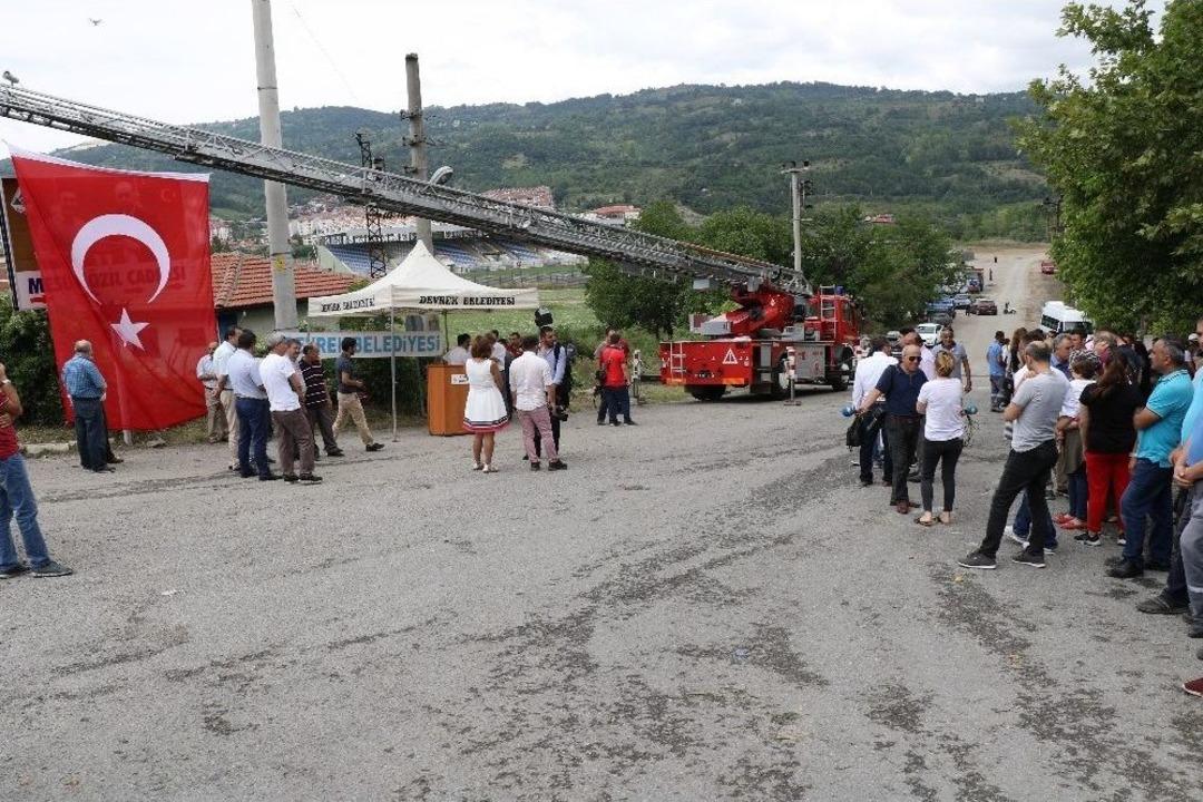 &Ouml;zil&rsquo;in Cumhurbaşkanı Erdoğanlı Tabelasına T&ouml;renli A&ccedil;ılış